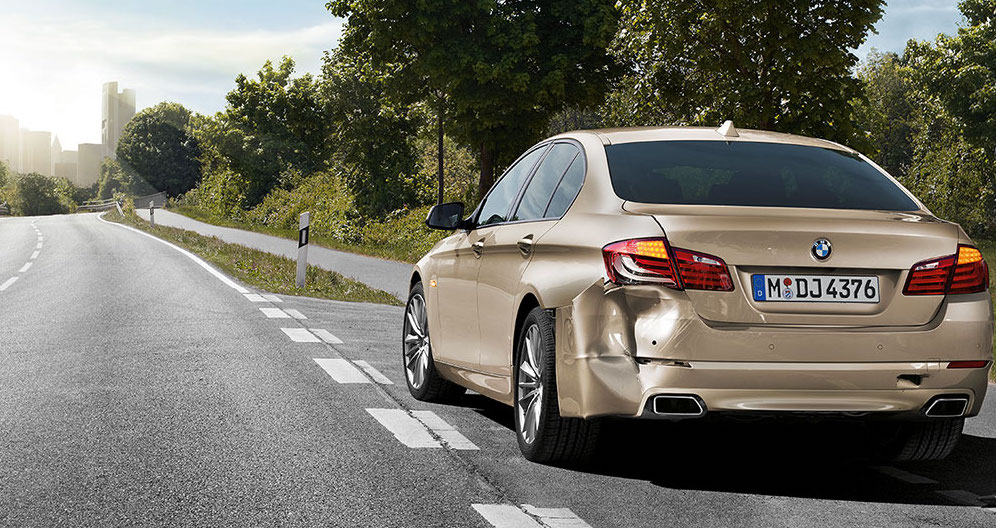 bmw-accident